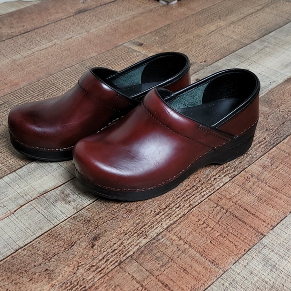 dansko cordovan clogs